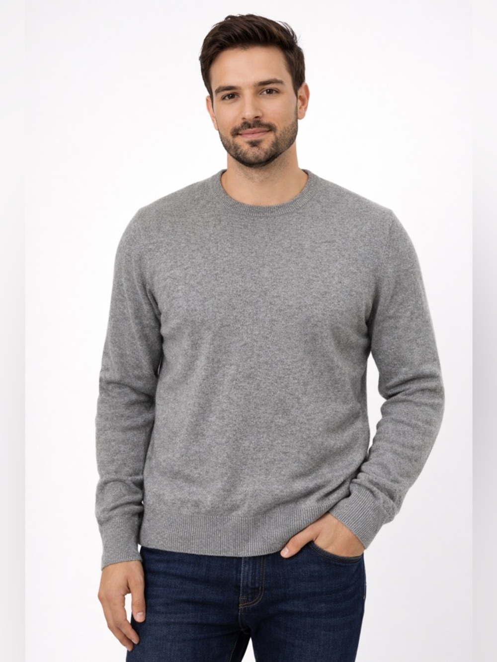 !!!! SOLD !!!!                  Size Medium Gray Crewneck Preppy Casual Stretch